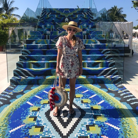 Meet your Posher, Caitlyn - Picture 1 of 1